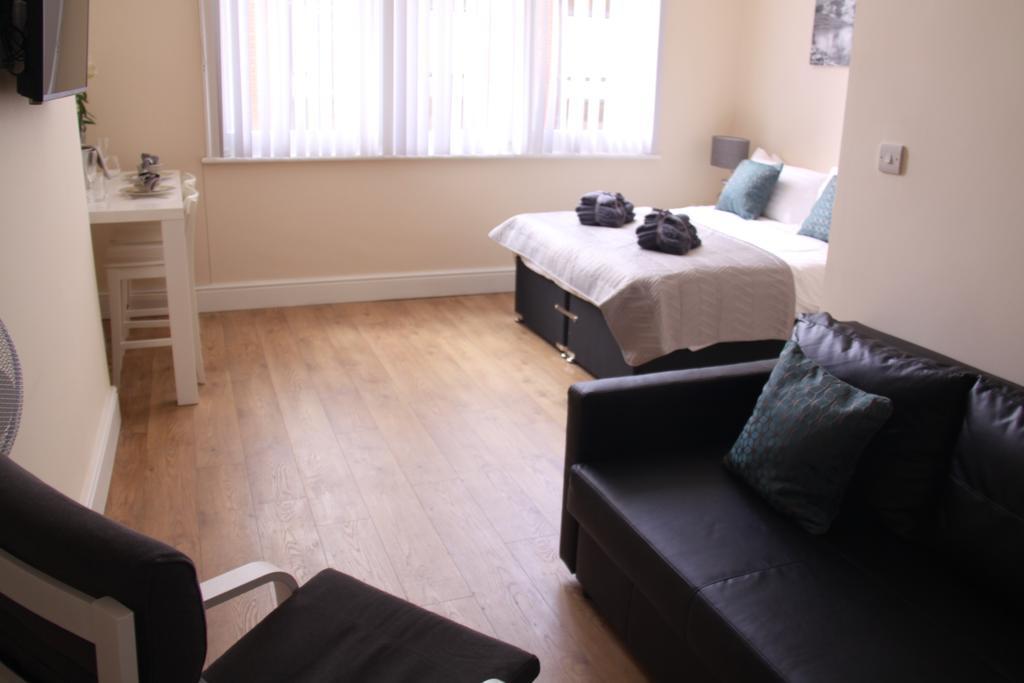 The Trafford Apartment Stockport Exterior foto